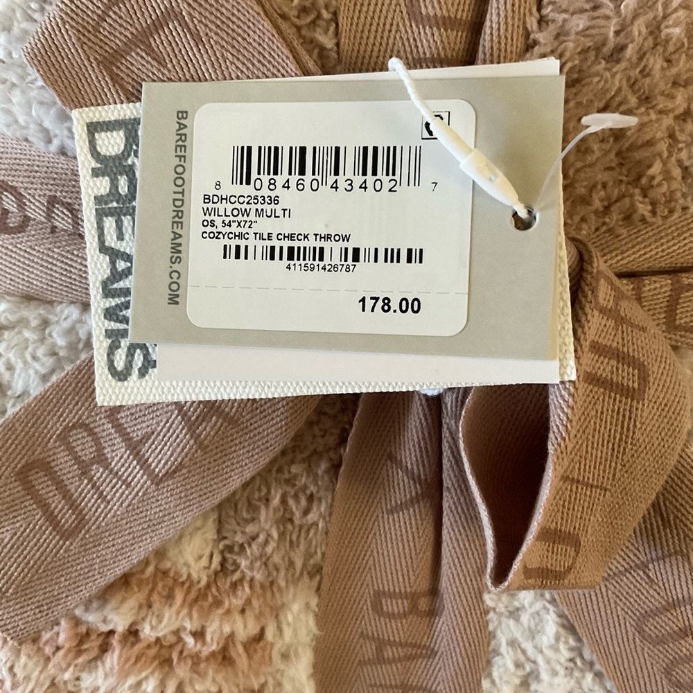 Barefoot Dreams NWT Cozy Chic Tile Check throw - Picture 3 of 5